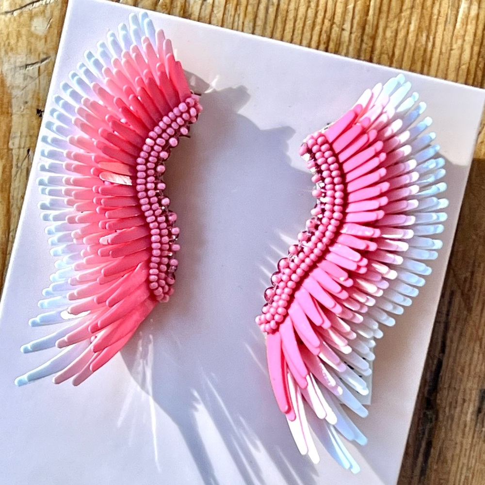 πΊπHPππΊ NWT Mignonne Gavigan Midi Madeline Earrings Triple Layered Pink & White - Picture 12 of 16